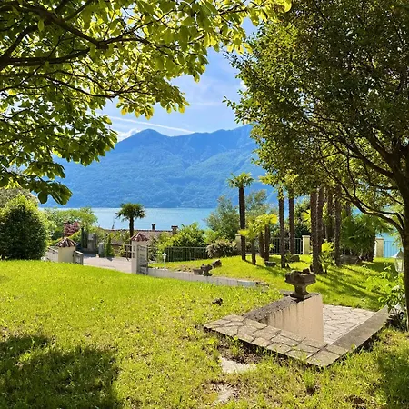 Miralago Villa